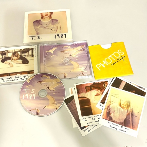 Taylor Swift CD Collection - Picture 12 of 13